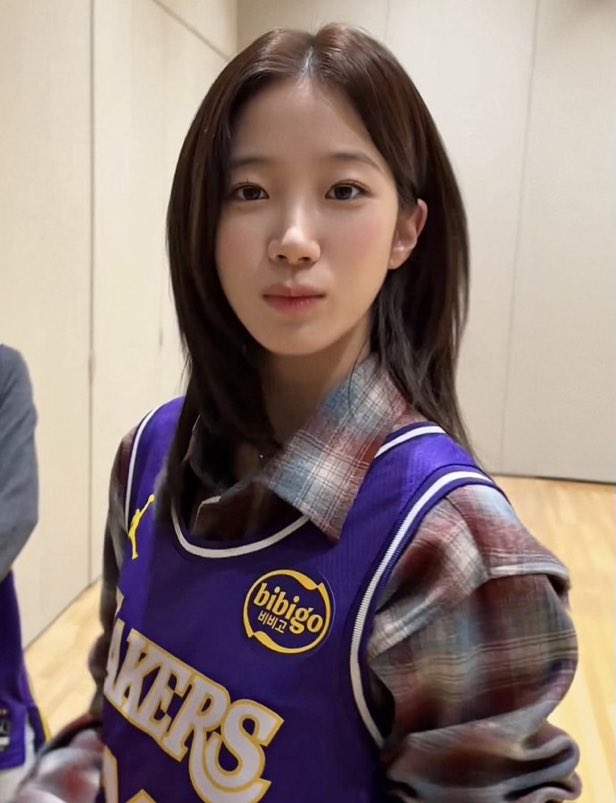 LE SSERAFIM Unisex Custom Swingman Jersey